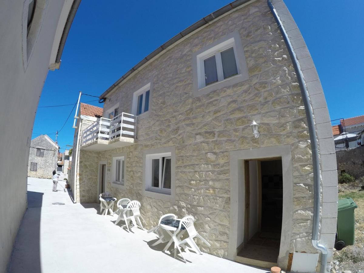 Apartments And Rooms By The Sea Bibinje, Zadar - 6199 Bagian luar foto
