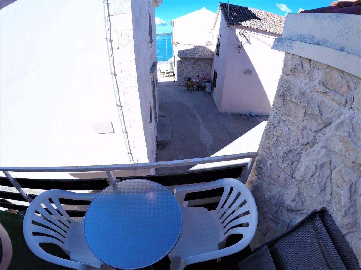 Apartments And Rooms By The Sea Bibinje, Zadar - 6199 Bagian luar foto